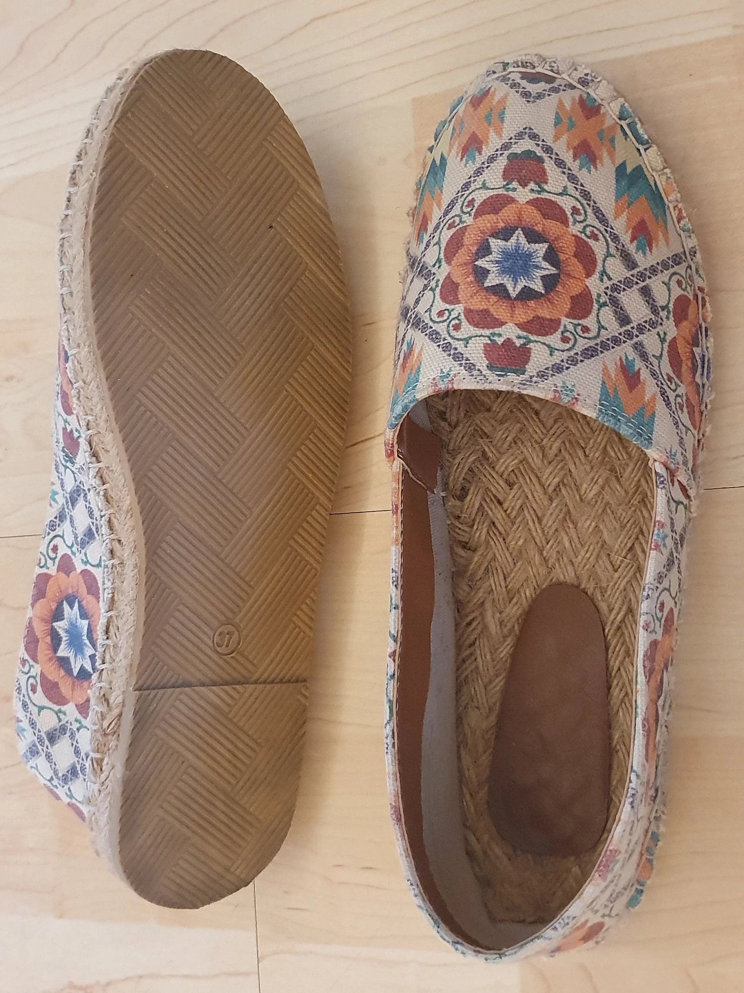 Espadrilles In Creme/ Bunt 1 Espadrilles In Creme/ Bunt