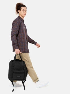 Eastpak Henkeltasche "Mynder" In Schwarz - (B)33 X (H)40 X (T)15 Cm 13 Eastpak Henkeltasche "Mynder" In Schwarz - (B)33 X (H)40 X (T)15 Cm -Limango Verkäufe eastpak henkeltasche mynder in schwarz b 33 x h 40 x t 15 cm 6