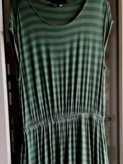 Kleid "Mekko" In Grün -Limango Verkäufe finside kleid mekko in grun 1