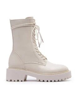 Boots In Creme