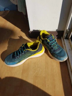 Kangaroos Sneakers "Athleisure" In Gelb/ Blau