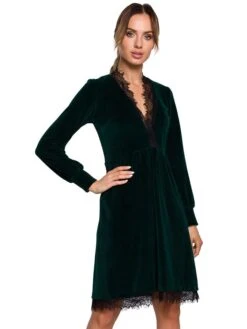 Kleid In Dunkelgrün