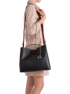 Leder-Henkeltasche In Schwarz - (B)31 X (H)26 X (T)13 Cm -Limango Verkäufe mia tomazzi leder henkeltasche in schwarz b 31 x h 26 x t 13 cm 4