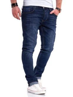 Jeans In Dunkelblau