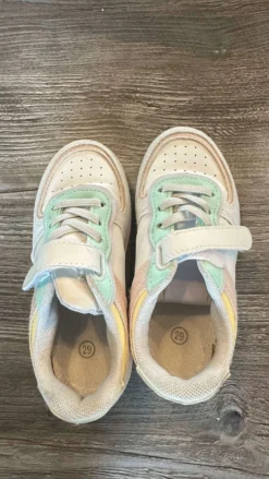 Sneakers In Weiß/ Rosa/ Türkis