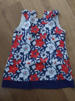 Top In Dunkelblau/ Weiß/ Rot