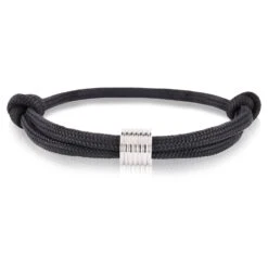 Surferband - Armband Mit Einem Anhänger In Schwarz