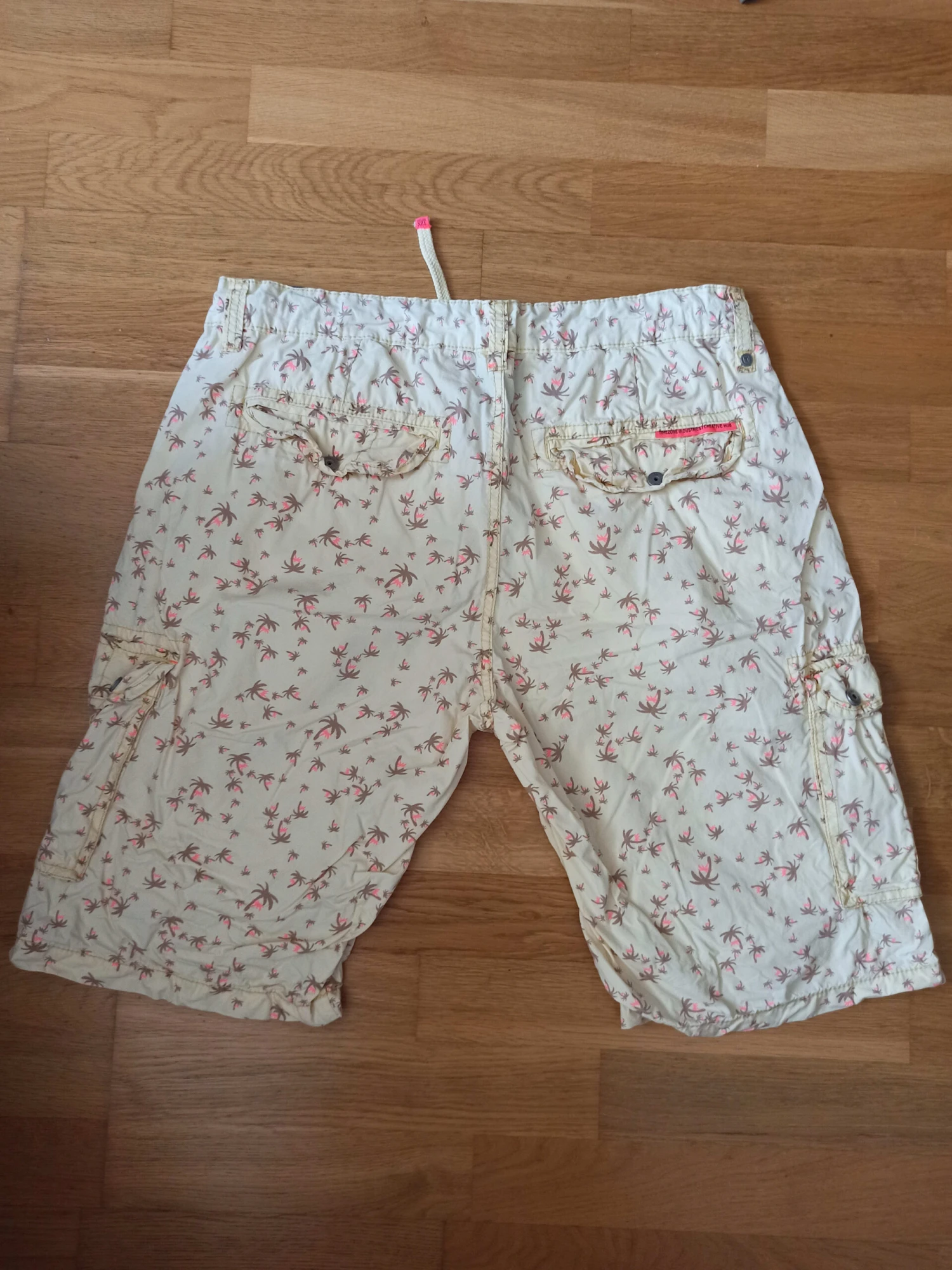 TIMEZONE Cargoshorts "Ryker" In Creme 2 TIMEZONE Cargoshorts "Ryker" In Creme – Bild 2